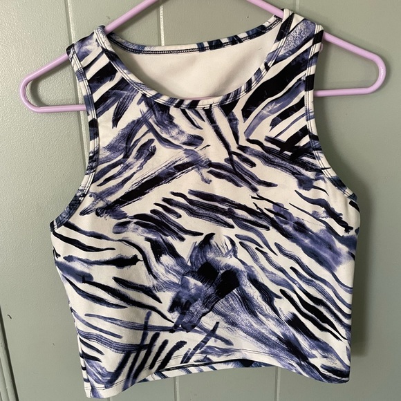 Bunch of crop tops, jeans, shirts, a little bit of everything.You make an offer. - Picture 3 of 16